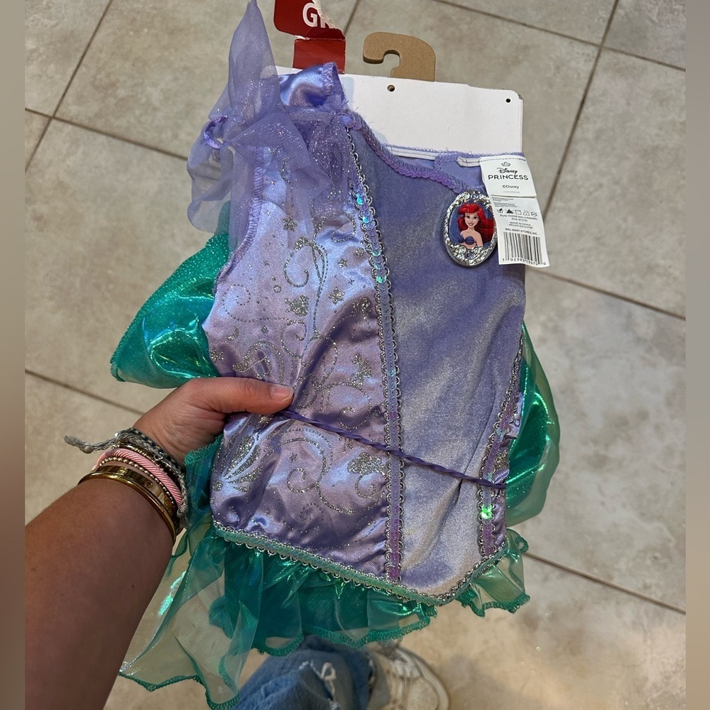NWT! Disney The Little Mermaid Ariel Princess Dress Costume M 7/8 - Picture 8 of 8